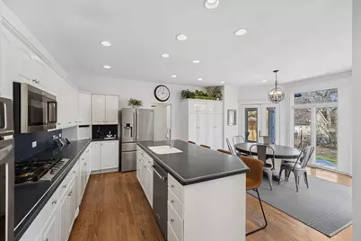 530 N East Avenue, Oak Park, IL 60302 - Photo 11