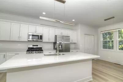 214 Walnut Street N #E, Bensenville, IL 60106 - Photo 9