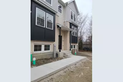 214 Walnut Street N #E, Bensenville, IL 60106 - Photo 1