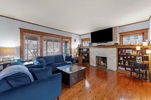 958 Campbell St, Joliet, IL 60435 - Photo 5