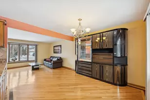 10033 S 87th Ave, Palos Hills, IL 60465 - Photo 5