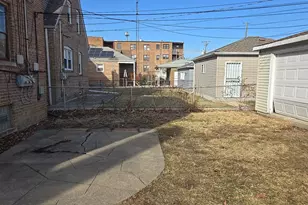 10747 S King Dr, Chicago, IL 60628 - Photo 5