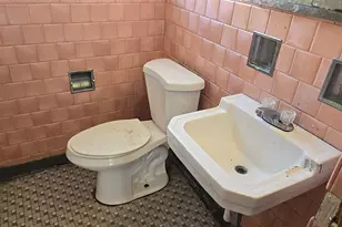 10747 S King Dr, Chicago, IL 60628 - Photo 19