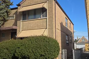 10747 S King Dr, Chicago, IL 60628 - Photo 3