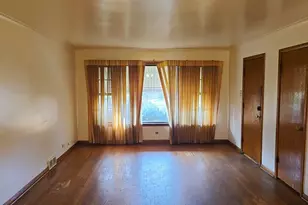 10747 S King Dr, Chicago, IL 60628 - Photo 7