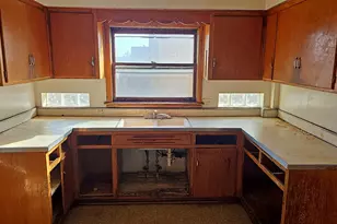 10747 S King Dr, Chicago, IL 60628 - Photo 15