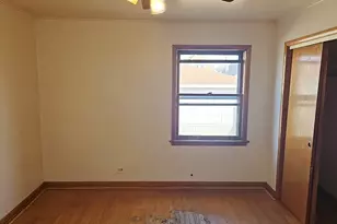 10747 S King Dr, Chicago, IL 60628 - Photo 9