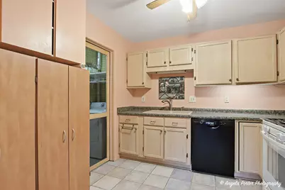 606 Waters Edge Drive #A, McHenry, IL 60050 - Photo 11