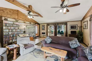 690 Ganntown Ln, Grantsburg, IL 62943 - Photo 9