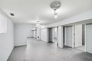 7815 S Merrill Ave, Chicago, IL 60649 - Photo 15