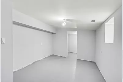 7815 S Merrill Avenue, Chicago, IL 60649 - Photo 19