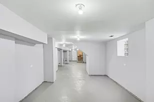 7815 S Merrill Ave, Chicago, IL 60649 - Photo 23