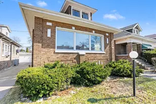 7815 S Merrill Ave, Chicago, IL 60649 - Photo 3