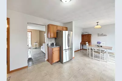 12411 Barberry Drive, Winnebago, IL 61088 - Photo 9