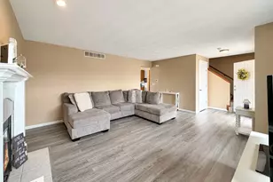 12411 Barberry Dr, Winnebago, IL 61088 - Photo 5