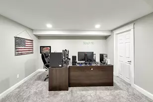 12411 Barberry Dr, Winnebago, IL 61088 - Photo 27