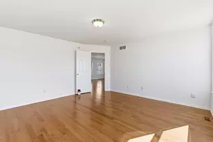 906 Warren St, Earlville, IL 60518 - Photo 9