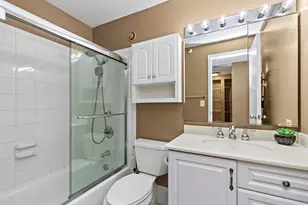 1122 N Clark St, Chicago, IL 60610 - Photo 25