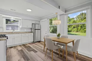 243 Arcadia St, Park Forest, IL 60466 - Photo 7