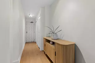 3033 N Sheridan Rd, Chicago, IL 60657 - Photo 11