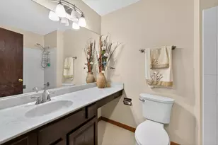 1254 Red Oak Ct, Elgin, IL 60120 - Photo 27