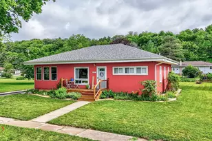 927 Clark St, Marseilles, IL 61341 - Photo 1