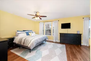 240 Devoe Dr, Oswego, IL 60543 - Photo 17