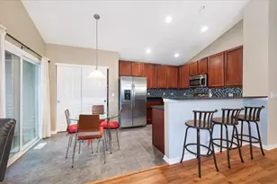 240 Devoe Dr, Oswego, IL 60543 - Photo 11