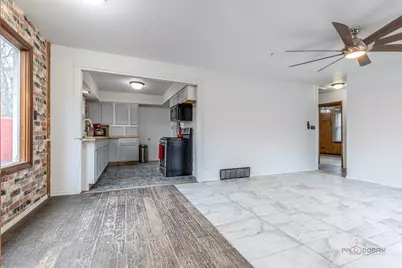 3203 S Bergman Drive, Holiday Hills, IL 60051 - Photo 7