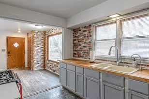 3203 S Bergman Dr, Holiday Hills, IL 60051 - Photo 11