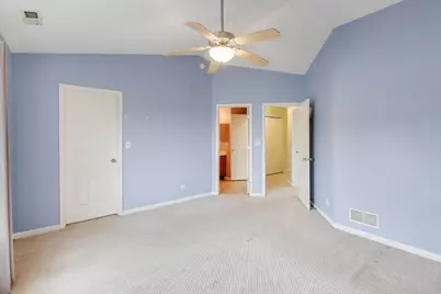 2427 Daybreak Court, Elgin, IL 60123 - Photo 13