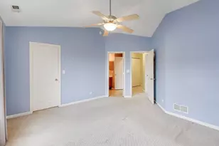 2427 Daybreak Ct, Elgin, IL 60123 - Photo 13