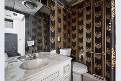 951 E Hyde Park Boulevard, Chicago, IL 60615 - Photo 17