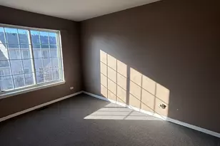 647 W Georgian Ct, Addison, IL 60101 - Photo 11