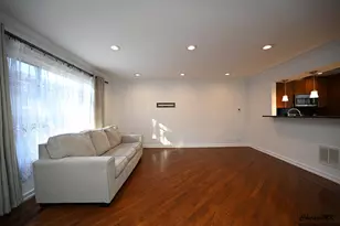 429 E Lincoln St, Mount Prospect, IL 60056 - Photo 5