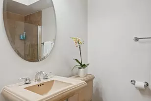 25 E Superior St, Chicago, IL 60611 - Photo 23