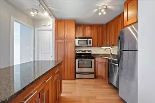 2930 N Sheridan Rd, Chicago, IL 60657 - Photo 11