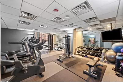 2930 N Sheridan Road #805, Chicago, IL 60657 - Photo 19