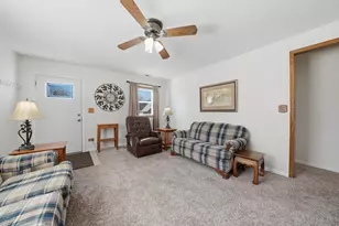 1511 Meadowbrook Dr, Round Lake Beach, IL 60073 - Photo 5