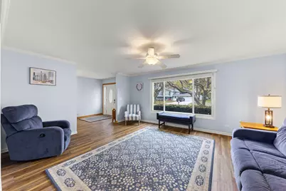 308 Plymouth Lane, Bloomingdale, IL 60108 - Photo 3