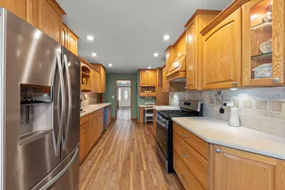 308 Plymouth Lane, Bloomingdale, IL 60108 - Photo 5