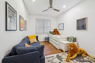 635 W Briar Pl, Chicago, IL 60657 - Photo 11