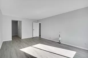 245 S Park Ln, Palatine, IL 60074 - Photo 13