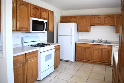 7040 Meadowbrook Lane, Hanover Park, IL 60133 - Photo 3