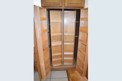 7040 Meadowbrook Lane, Hanover Park, IL 60133 - Photo 5