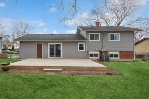 860 Olive St, Hoffman Estates, IL 60169 - Photo 19