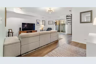 1266 N Wood Street #1, Chicago, IL 60622 - Photo 17