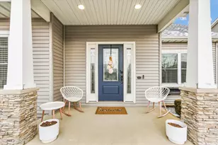 1010 Declaration Dr, Savoy, IL 61874 - Photo 5