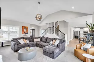 1010 Declaration Dr, Savoy, IL 61874 - Photo 9