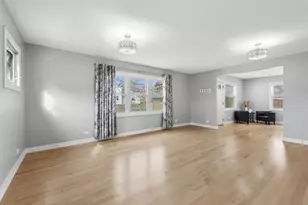 512 N Elm St, Mount Prospect, IL 60056 - Photo 7